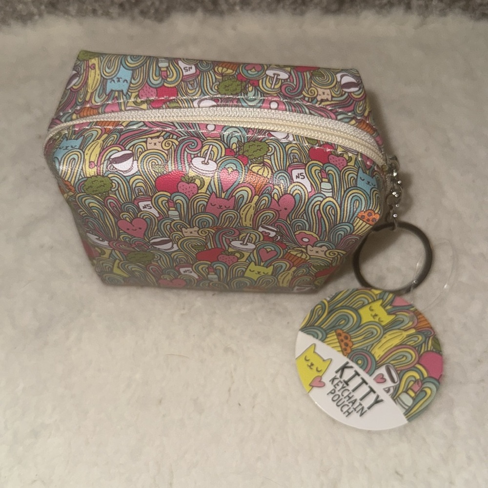 Kitty Keychain Pouch - Picture 4 of 6